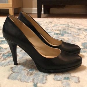 Nine West Black Pointed Toe Pumps